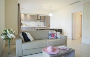 Køkken eller tekøkken på Gorgeous Apartment In Biograd With Sauna