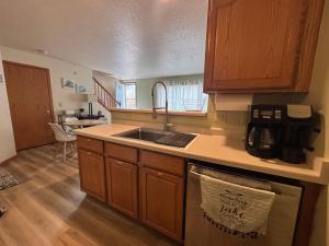 Køkken eller tekøkken på Beach Lake Michigan King Bed Pet Friendly