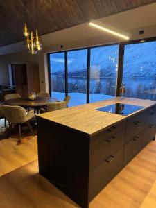 En generel udsigt til bjerge eller udsigt til bjerge taget fra villaen + 30 billeder