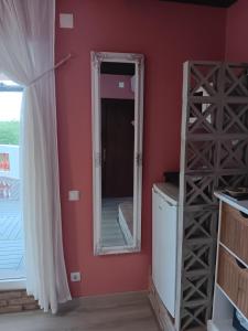 Køkken eller tekøkken på Alojamento local Patudos, Suite com terraço privado