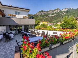 Nespecifikovaný výhled na hory nebo výhled na hory při pohledu z hotelu