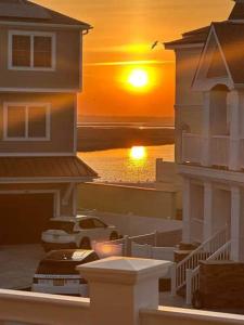 Bình minh/hoàng hôn nhìn từ nhà nghỉ dưỡng  hoặc gần đó