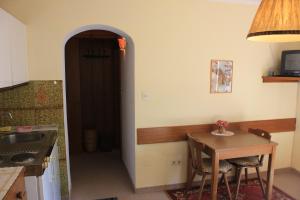 Kuchyň nebo kuchyňský kout v ubytování Haus Sigrid