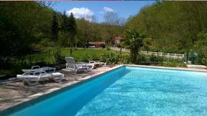 Πισίνα στο ή κοντά στο La Cascade Hôtel +17 φωτογραφίες