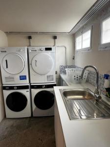 Køkken eller tekøkken på T2 Azul - Gare et centre ville