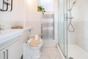 Phòng tắm tại 2 Truman Lodge +25 ảnh