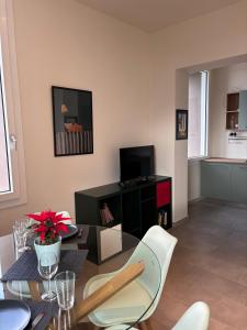 Et tv og/eller underholdning på Villa Pieri appartamento rosso