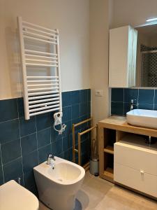 Et badeværelse på Villa Pieri appartamento rosso