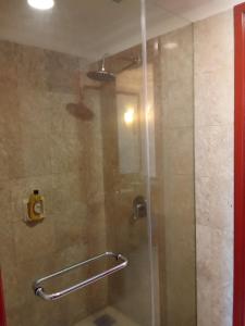 Et badeværelse på HOME at BERJAYA TIMES SQUARE HOTEL