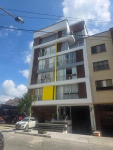 Tòa nhà nơi nhà khách tọa lạc +1 ảnh