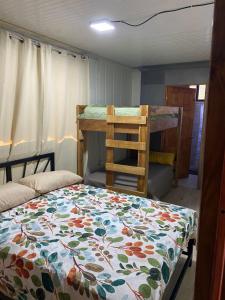 Ένα ή περισσότερα κρεβάτια σε δωμάτιο στο Cabina Entre Playas