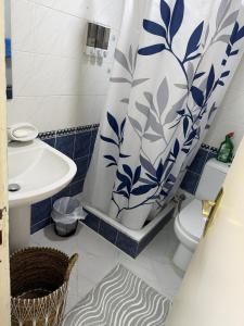 Phòng tắm tại Your Own Cozy Small Unit IS NOT HOLIDAY HOME