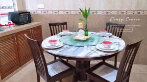 Billede fra billedgalleriet på Comfy Corner House 4BR @10 mins legoland 10-16pax i Skudai