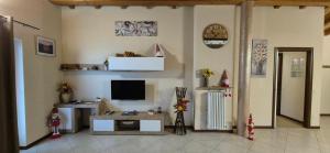 Et tv og/eller underholdning på La Mansarda sul lago