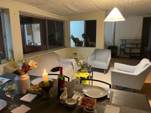 Khu vực ghế ngồi tại Casa Mirador Pichilemu +15 ảnh