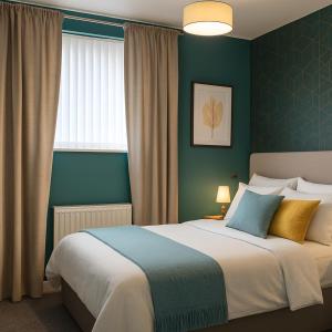 Postel nebo postele na pokoji v ubytování Bright 1-Bedroom Apartment Milton Keynes