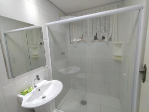 Et badeværelse på Pousada Serrano Village - 2km do Capivari + 37 billeder