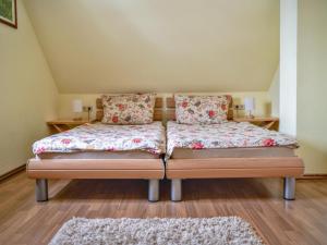 En eller flere senge i et værelse på Hohnstein