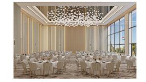 Nhà hàng/khu ăn uống khác tại Crowne Plaza Dushanbe by IHG +99 ảnh