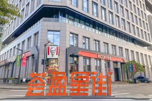 Budova, kde se penzion – hostinec nachází + 5 fotografií