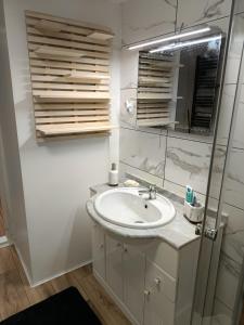 Phòng tắm tại 2R Relax Resort