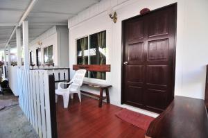 Gambar di galeri bagi Phi Phi Twin Palms Bungalow di Pulau Phi Phi