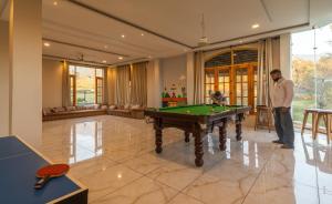 Biliár nebo kulečník v ubytování The Yellowstone