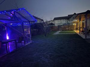 Fotografie z fotogalerie ubytování MR Tiny House - Private Parking v destinaci Roşu