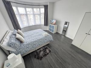 Afbeelding uit fotogalerij van BXH B3 Spacious Dbl Room Bexleyheath in Bexleyheath