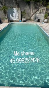 Billede fra billedgalleriet på Casa para temporada com piscina i Porto Belo