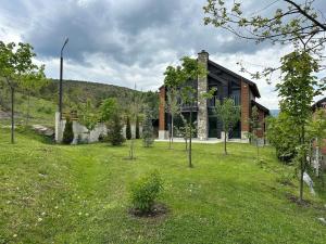 Naturlandskabet i nærheden af villaen