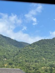 Nespecifikovaný výhled na hory nebo výhled na hory při pohledu z apartmánu