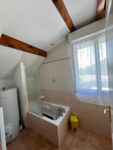 Koupelna v ubytování duplex appartement 6 à 8 personnes + 4 fotografie