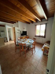 Kuchyň nebo kuchyňský kout v ubytování duplex appartement 6 à 8 personnes