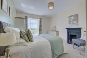 Giường trong phòng chung tại 3 Bed in Welshpool oc-bow122