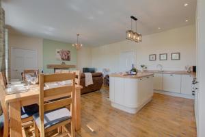 Nhà bếp/bếp nhỏ tại 3 Bed in Welshpool oc-bow122