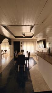 Khu vực ghế ngồi tại Gran casa para 8 personas Quequen Beach