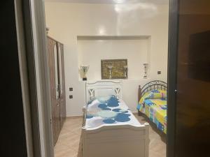 Postel nebo postele na pokoji v ubytování Large Villa Pool And Garden on 5200 m