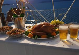 Đồ ăn tại/gần thuyền