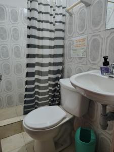 Ένα μπάνιο στο Playa Zen Rodadero