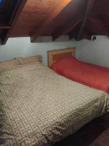 Postel nebo postele na pokoji v ubytování Chaido's attic + 28 fotografií