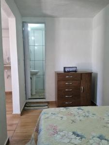 En eller flere senge i et værelse på casa beira do mar