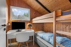 เตียงในห้องที่ TV1692-Albaek-Solbaervej-4