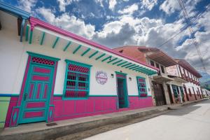 Bygningen som hotellet ligger i + 126 billeder