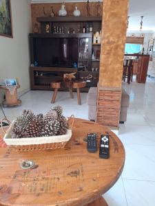 Et tv og/eller underholdning på Casa espaçosa e aconchegante + 20 billeder