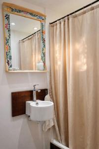 Et badeværelse på LOFT LA CAYETANA, Grupo Cabaña La Triada