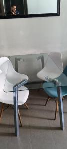 Posezení v ubytování Lindos Departamentos amoblado en Santiago centro + 2 fotografie