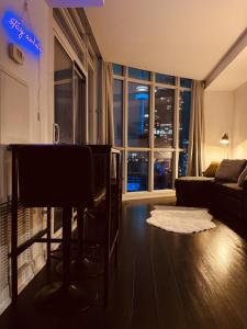 Curated visual reference: Gallery Detail: Skyline Suite 1 Bed Penthouse In Heart Of Downtown Toronto