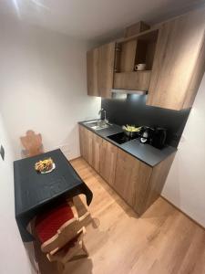 Kuchyň nebo kuchyňský kout v ubytování Haus Schaller