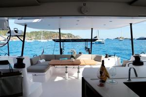 Příroda nedaleko ubytování na lodi